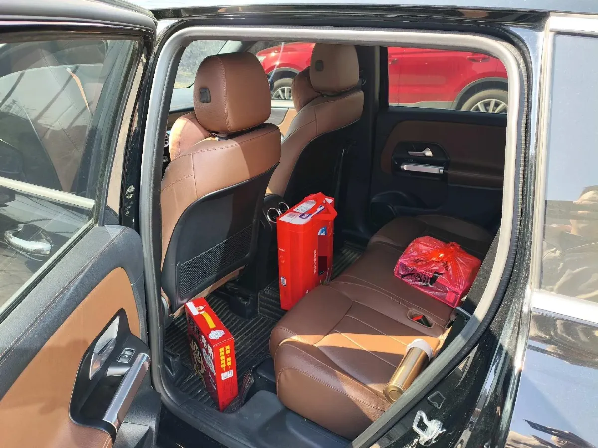 2023 Mercedes-Benz GLB Class 2.0T 190HP L4 8DCT,autocango,china used car exporter,china ev exporter,chinese used car exporter,chinese used ev exporter