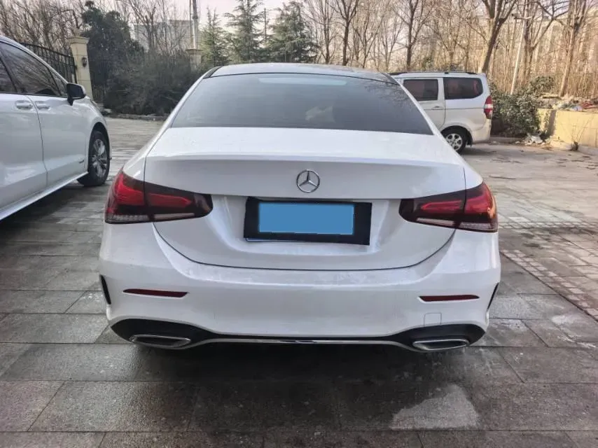 2022 Mercedes-Benz A Class 1.3T 163HP L4 7DCT,autocango,china used car exporter,china ev exporter,chinese used car exporter,chinese used ev exporter