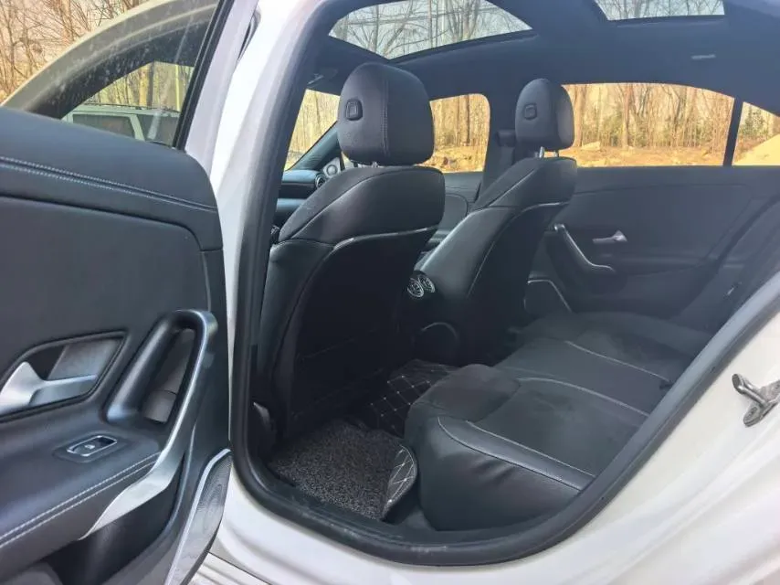2022 Mercedes-Benz A Class 1.3T 163HP L4 7DCT,autocango,china used car exporter,china ev exporter,chinese used car exporter,chinese used ev exporter
