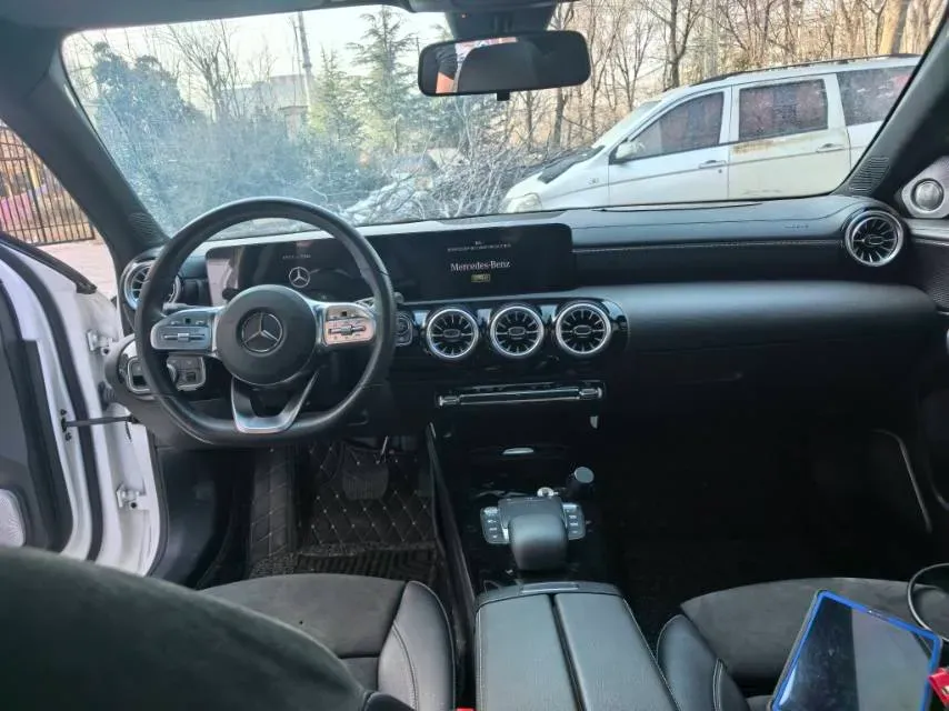 2022 Mercedes-Benz A Class 1.3T 163HP L4 7DCT,autocango,china used car exporter,china ev exporter,chinese used car exporter,chinese used ev exporter