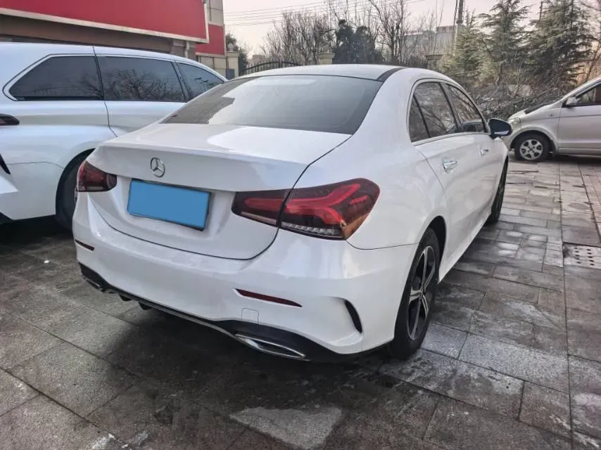 2022 Mercedes-Benz A Class 1.3T 163HP L4 7DCT,autocango,china used car exporter,china ev exporter,chinese used car exporter,chinese used ev exporter