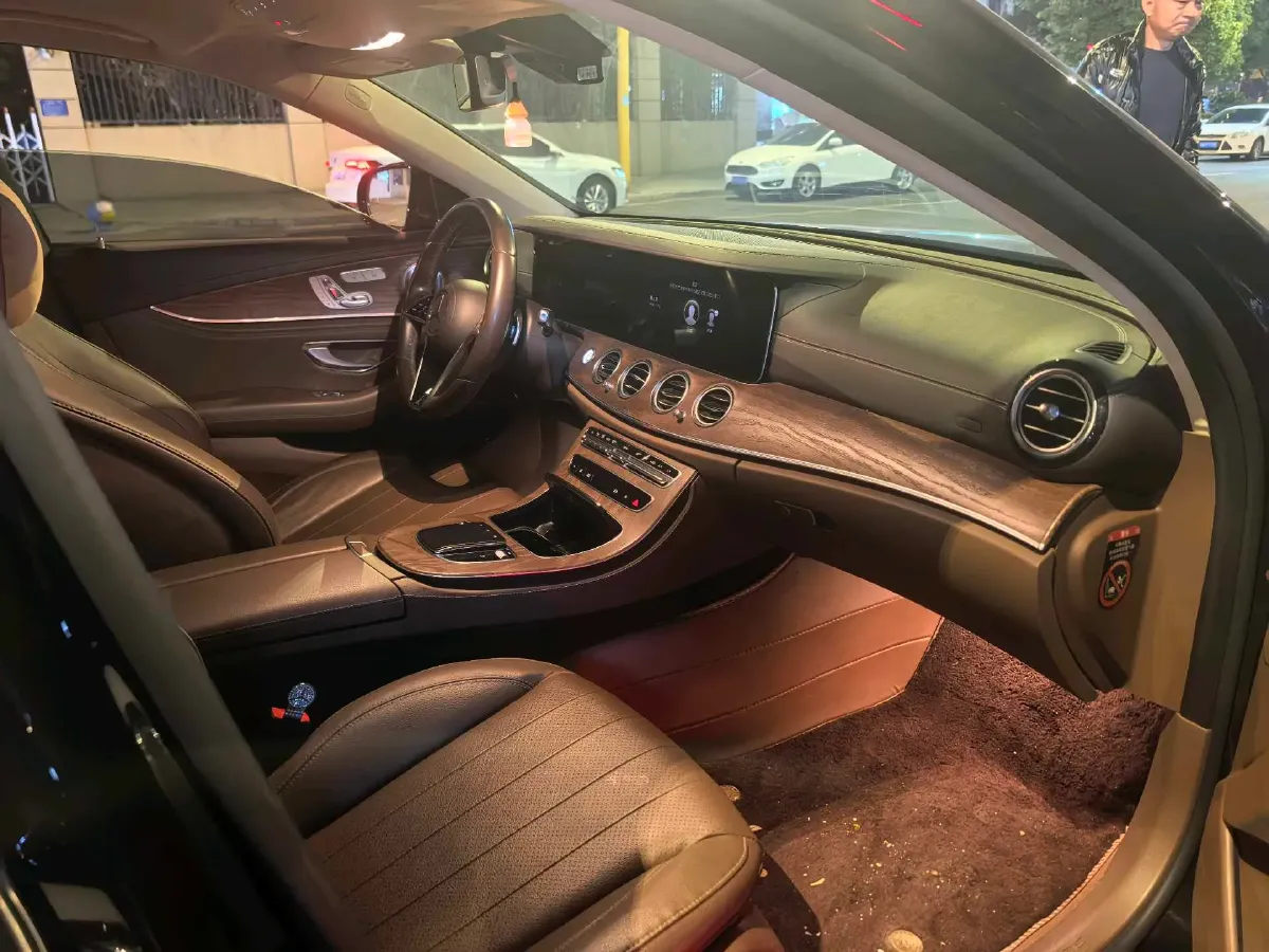 2023 Mercedes-Benz E Class 2.0T 258HP L4 9AT,autocango,china used car exporter,china ev exporter,chinese used car exporter,chinese used ev exporter