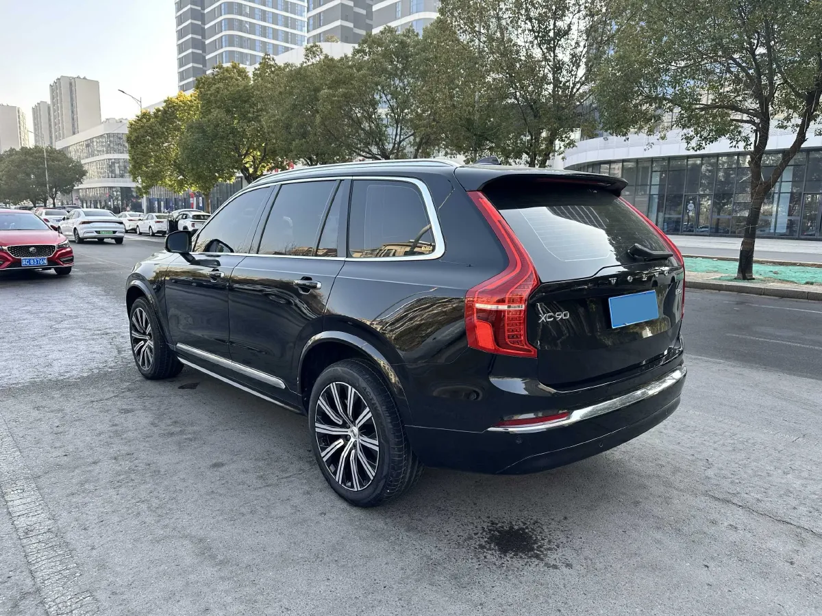 2023 Volvo XC90 2.0T 250HP L4 8AT,autocango,china used car exporter,china ev exporter,chinese used car exporter,chinese used ev exporter