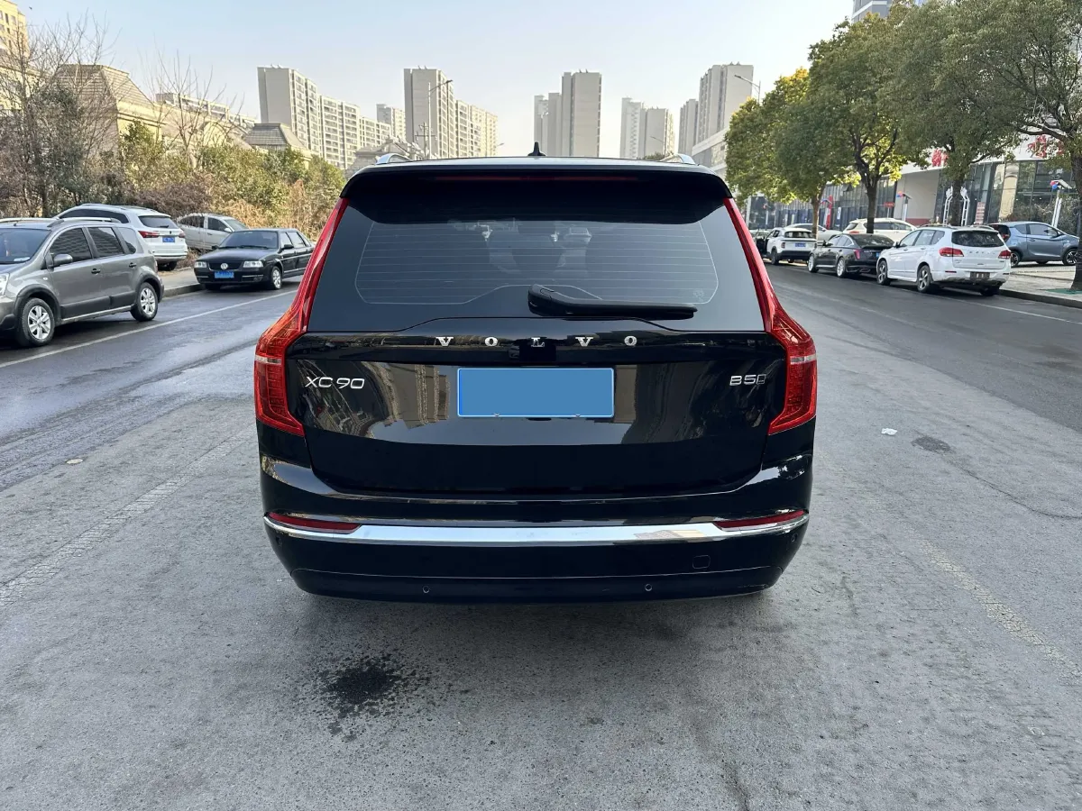 2023 Volvo XC90 2.0T 250HP L4 8AT,autocango,china used car exporter,china ev exporter,chinese used car exporter,chinese used ev exporter