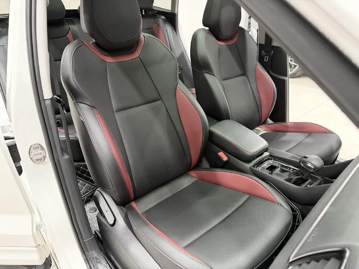 2022 Skoda Karoq 1.4T 150HP L4 7DCT,autocango,china used car exporter,china ev exporter,chinese used car exporter,chinese used ev exporter