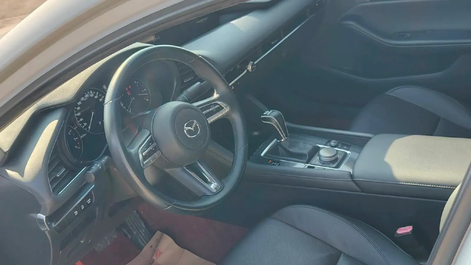 2020 Mazda 3 Axela 2.0L 158HP L4 6AT,autocango,china used car exporter,china ev exporter,chinese used car exporter,chinese used ev exporter