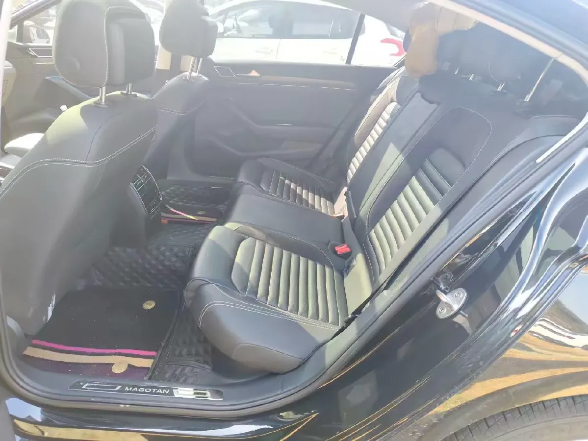 2020 Volkswagen Magotan 2.0T 186HP L4 7DCT,autocango,china used car exporter,china ev exporter,chinese used car exporter,chinese used ev exporter