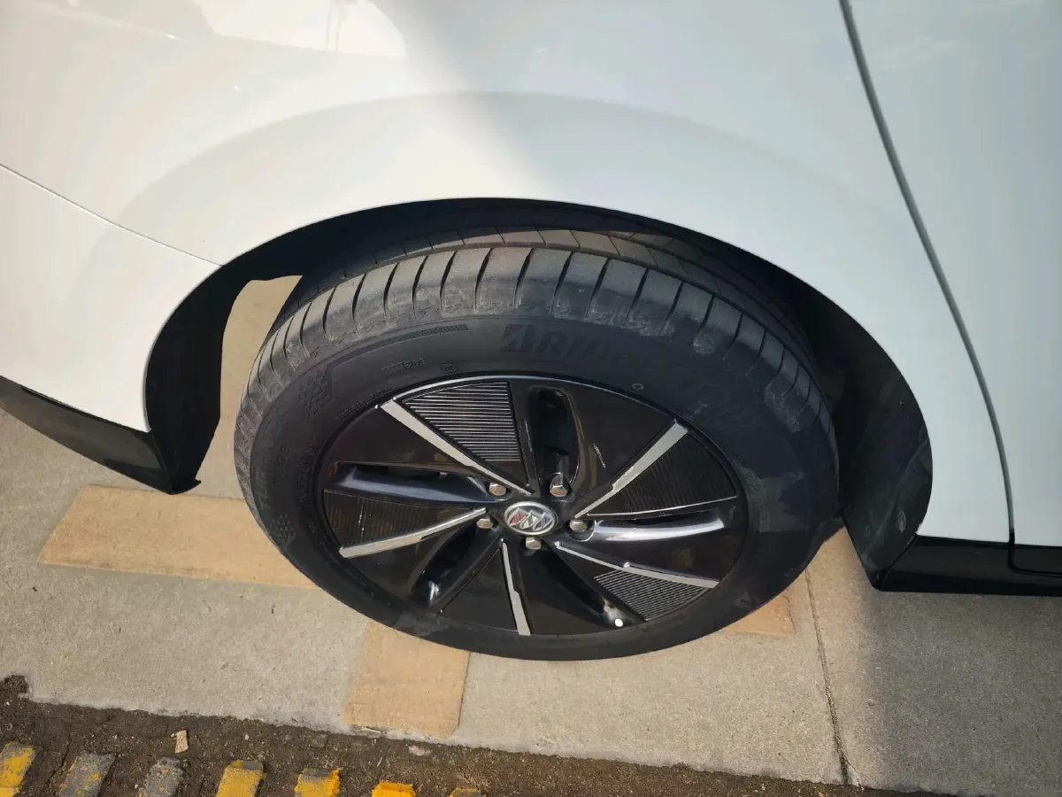 2023 Buick Velite 6 BEV 50.3KWH,autocango,china used car exporter,china ev exporter,chinese used car exporter,chinese used ev exporter