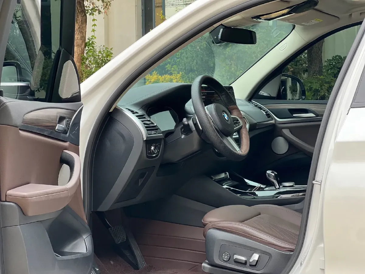 2022 BMW X3 2.0T 252HP L4 8AT,autocango,china used car exporter,china ev exporter,chinese used car exporter,chinese used ev exporter