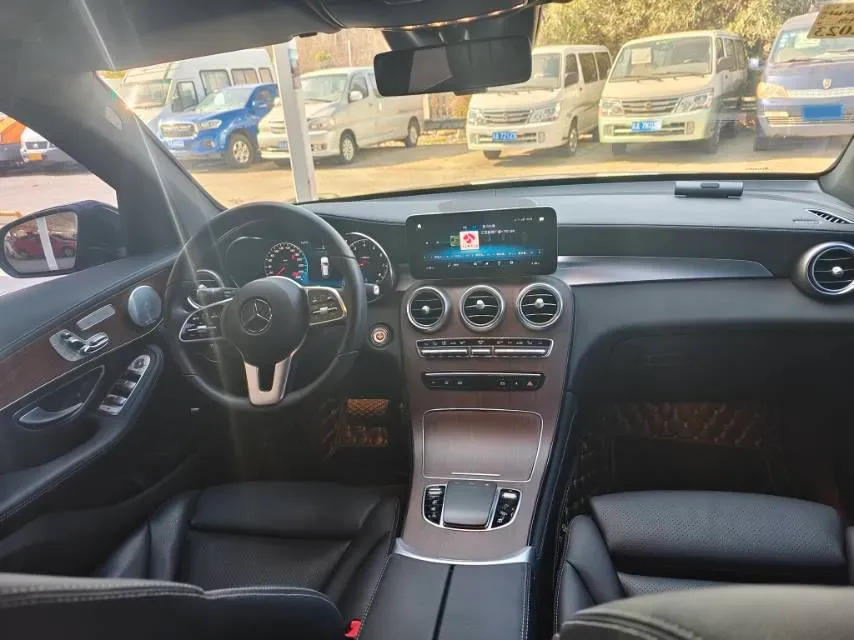 2021 Mercedes-Benz GLC Class 2.0T 258HP L4 9AT,autocango,china used car exporter,china ev exporter,chinese used car exporter,chinese used ev exporter