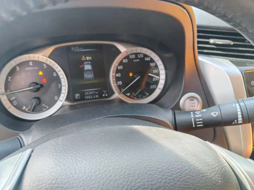 2021 Nissan Navara 2.5L 190HP L4 7AT,autocango,china used car exporter,china ev exporter,chinese used car exporter,chinese used ev exporter