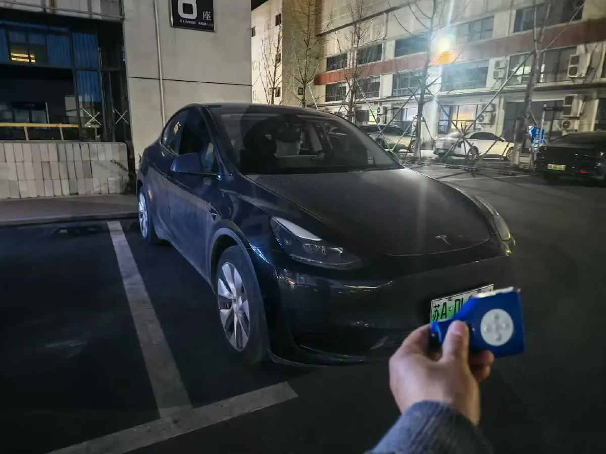 2022 Tesla Model Y BEV 60KWH,autocango,china used car exporter,china ev exporter,chinese used car exporter,chinese used ev exporter