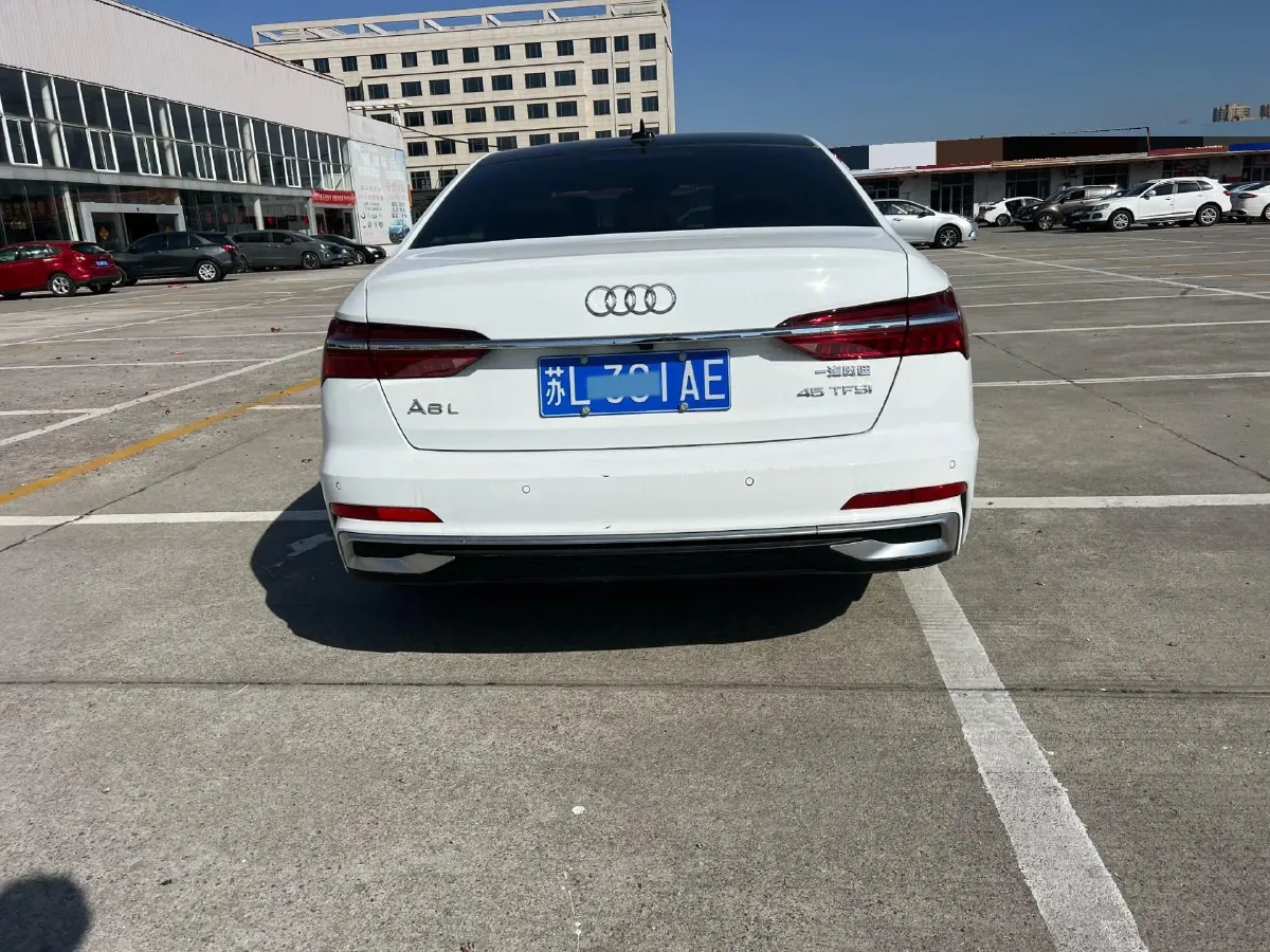 2025 Audi A6L 2.0T 245HP L4 7DCT,autocango,china used car exporter,china ev exporter,chinese used car exporter,chinese used ev exporter