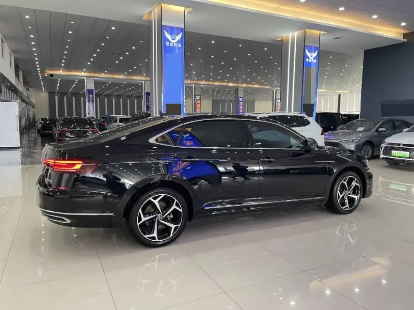 2023 Volkswagen Passat 2.0T 186HP L4 7DCT,autocango,china used car exporter,china ev exporter,chinese used car exporter,chinese used ev exporter