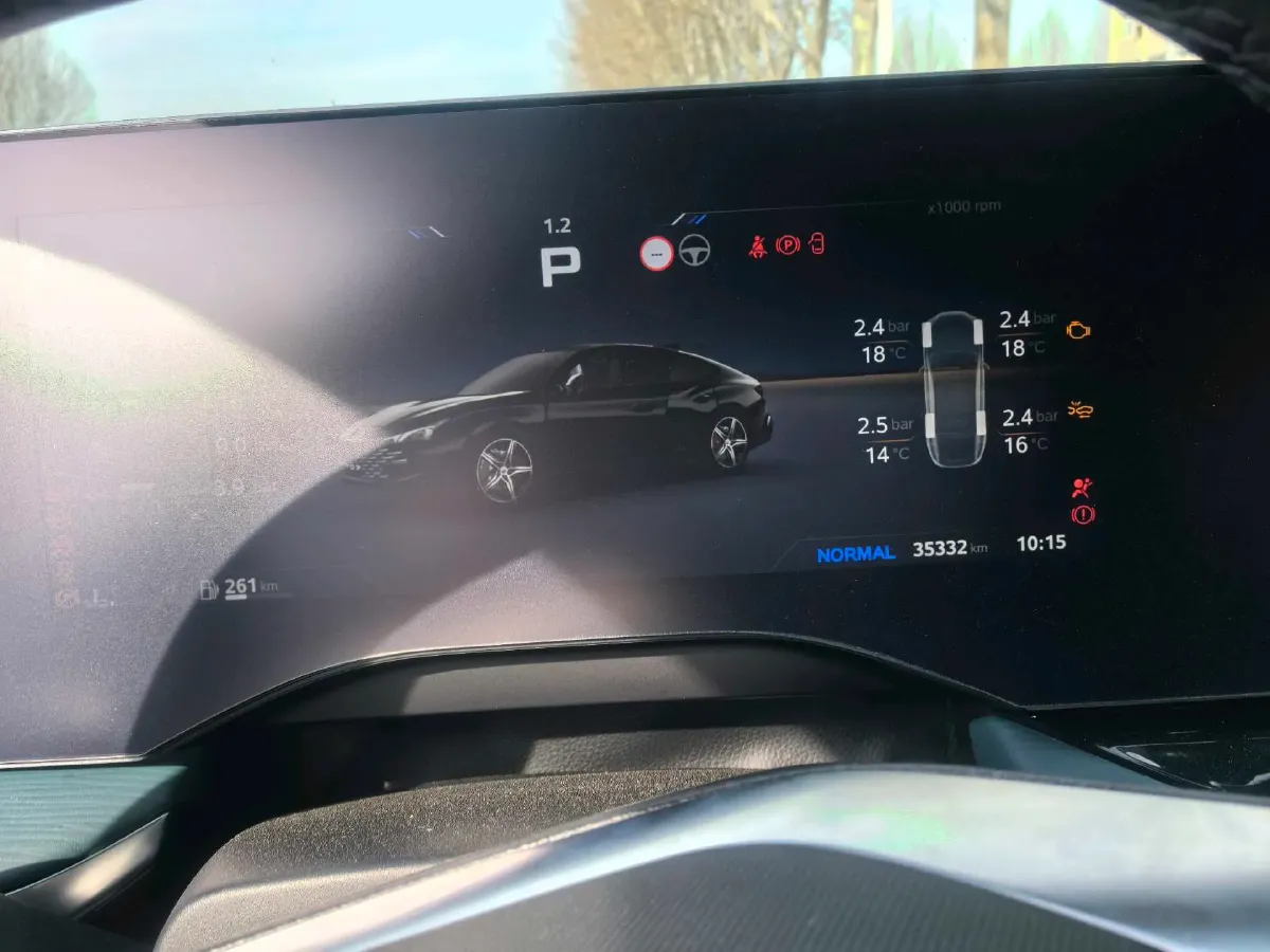 2023 MG 7 2.0T 261HP L4 9AT,autocango,china used car exporter,china ev exporter,chinese used car exporter,chinese used ev exporter