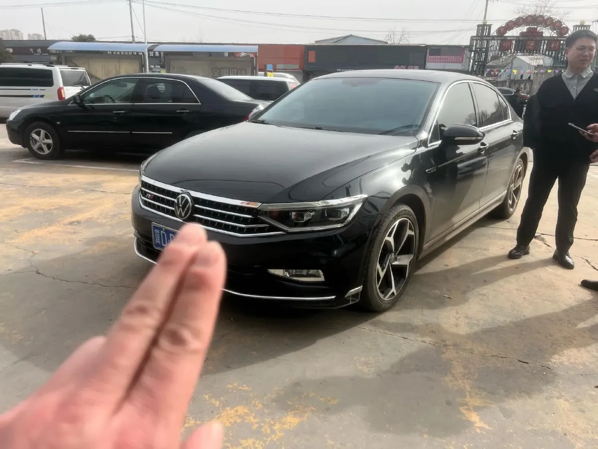 2023 Volkswagen Magotan 2.0T 186HP L4 7DCT,autocango,china used car exporter,china ev exporter,chinese used car exporter,chinese used ev exporter