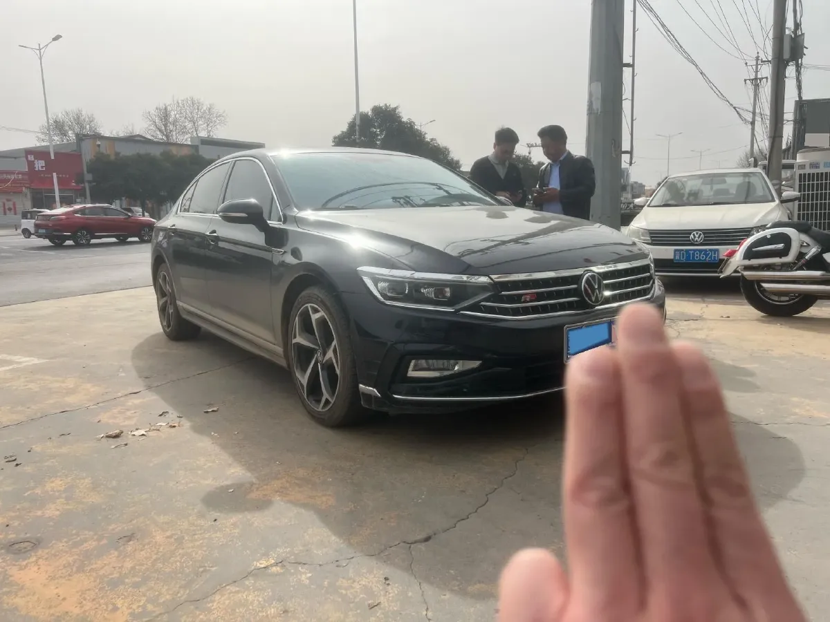 2023 Volkswagen Magotan 2.0T 186HP L4 7DCT,autocango,china used car exporter,china ev exporter,chinese used car exporter,chinese used ev exporter