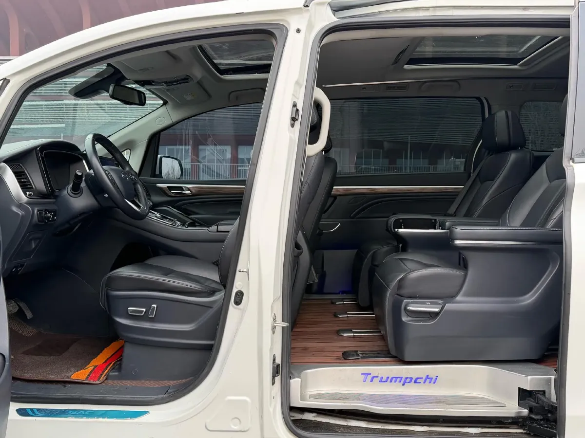 2021 GAC Trumpchi M8 2.0T 252HP L4 8AT,autocango,china used car exporter,china ev exporter,chinese used car exporter,chinese used ev exporter