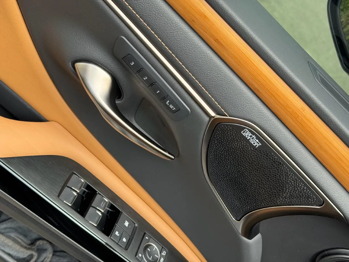 2021 Lexus ES 2.5L 178HP L4 E-CVT Hybrid,autocango,china used car exporter,china ev exporter,chinese used car exporter,chinese used ev exporter