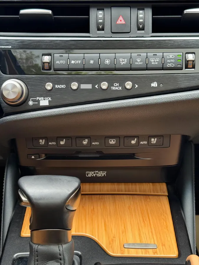 2021 Lexus ES 2.5L 178HP L4 E-CVT Hybrid,autocango,china used car exporter,china ev exporter,chinese used car exporter,chinese used ev exporter