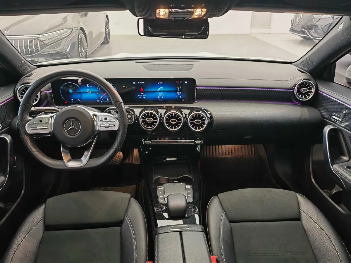 2020 Mercedes-Benz A Class 1.3T 163HP L4 7DCT,autocango,china used car exporter,china ev exporter,chinese used car exporter,chinese used ev exporter