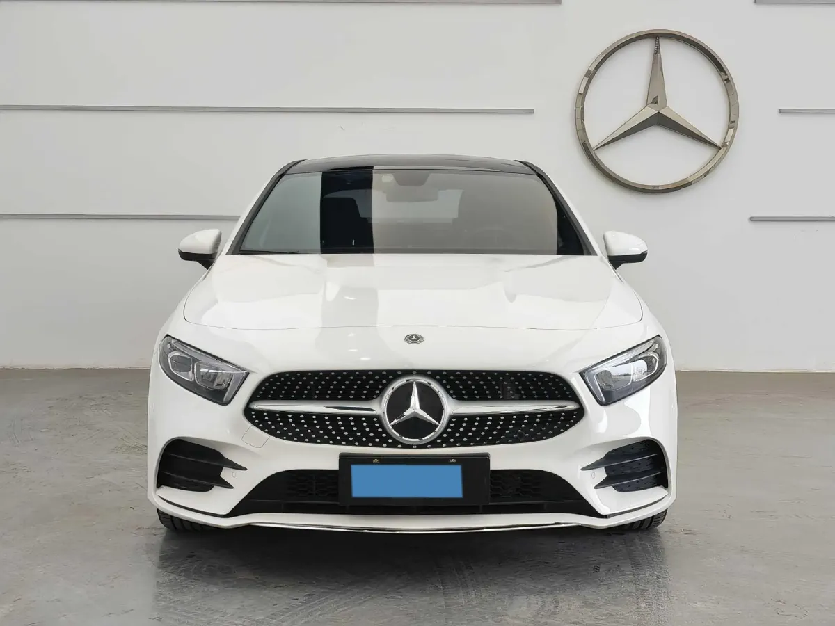 2020 Mercedes-Benz A Class 1.3T 163HP L4 7DCT,autocango,china used car exporter,china ev exporter,chinese used car exporter,chinese used ev exporter