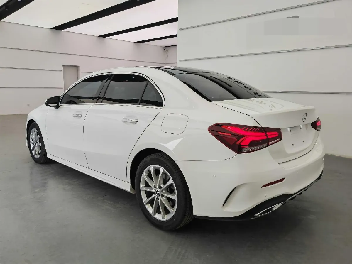 2020 Mercedes-Benz A Class 1.3T 163HP L4 7DCT,autocango,china used car exporter,china ev exporter,chinese used car exporter,chinese used ev exporter