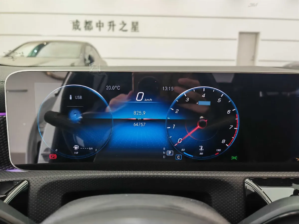 2020 Mercedes-Benz A Class 1.3T 163HP L4 7DCT,autocango,china used car exporter,china ev exporter,chinese used car exporter,chinese used ev exporter