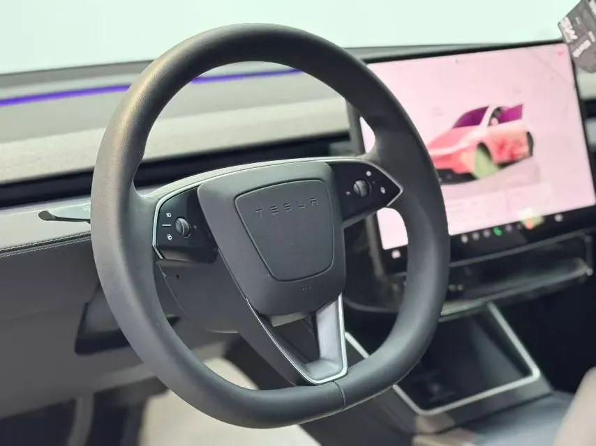 2025 Tesla Model Y BEV 62.5KWH,autocango,china used car exporter,china ev exporter,chinese used car exporter,chinese used ev exporter