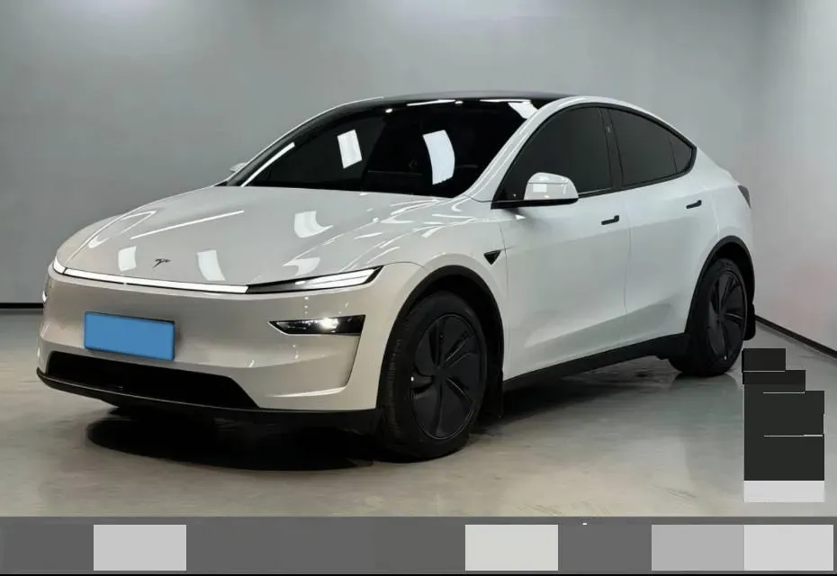 2025 Tesla Model Y BEV 62.5KWH,autocango,china used car exporter,china ev exporter,chinese used car exporter,chinese used ev exporter