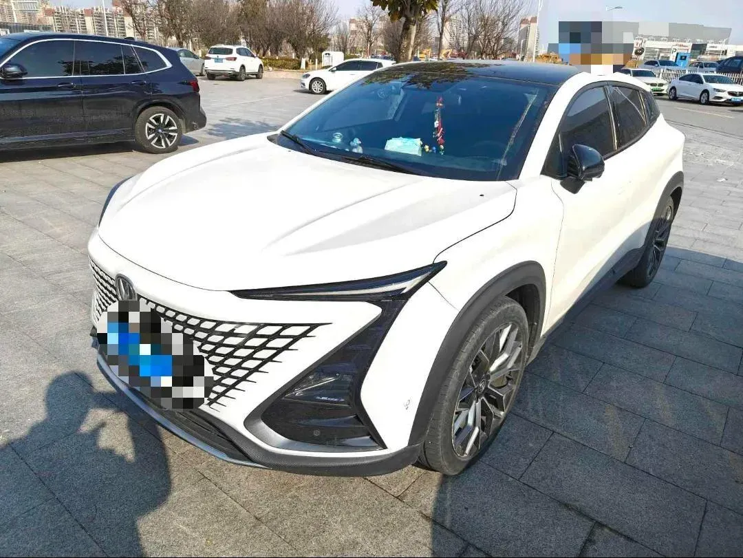 2022 ChangAn UNI-T 1.5T 188HP L4 7DCT,autocango,china used car exporter,china ev exporter,chinese used car exporter,chinese used ev exporter