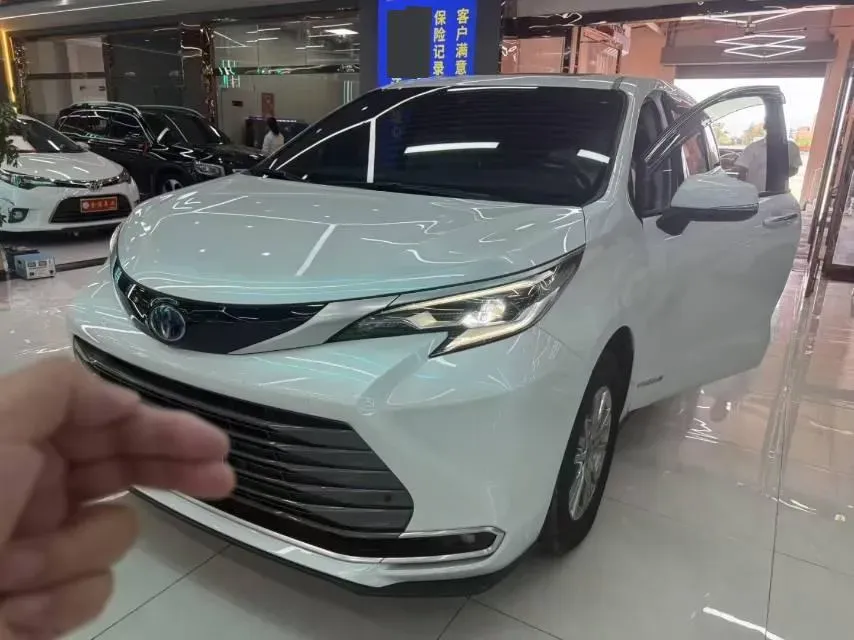 2021 Toyota Sienna 2.5L 192HP L4 E-CVT Hybrid,autocango,china used car exporter,china ev exporter,chinese used car exporter,chinese used ev exporter