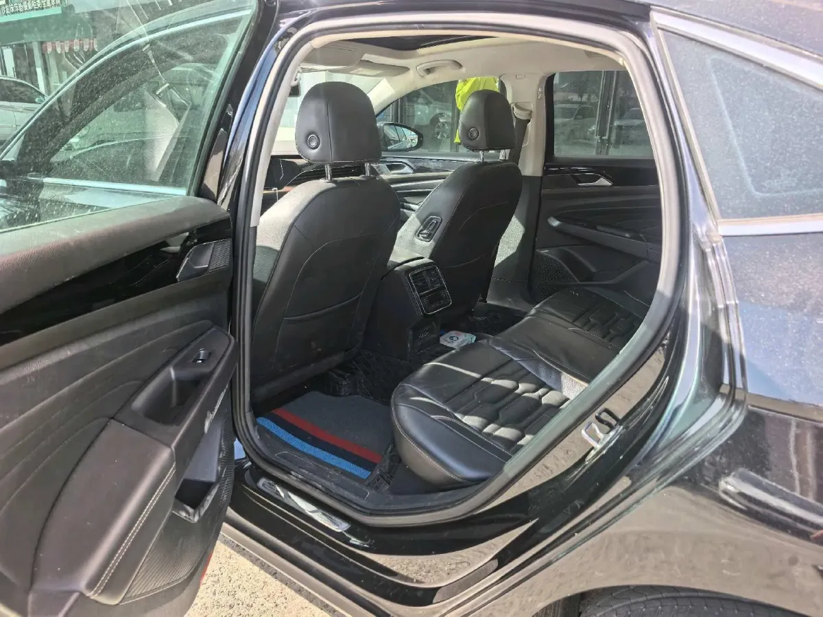 2019 Skoda Kodiak 2.0T 186HP L4 7DCT,autocango,china used car exporter,china ev exporter,chinese used car exporter,chinese used ev exporter