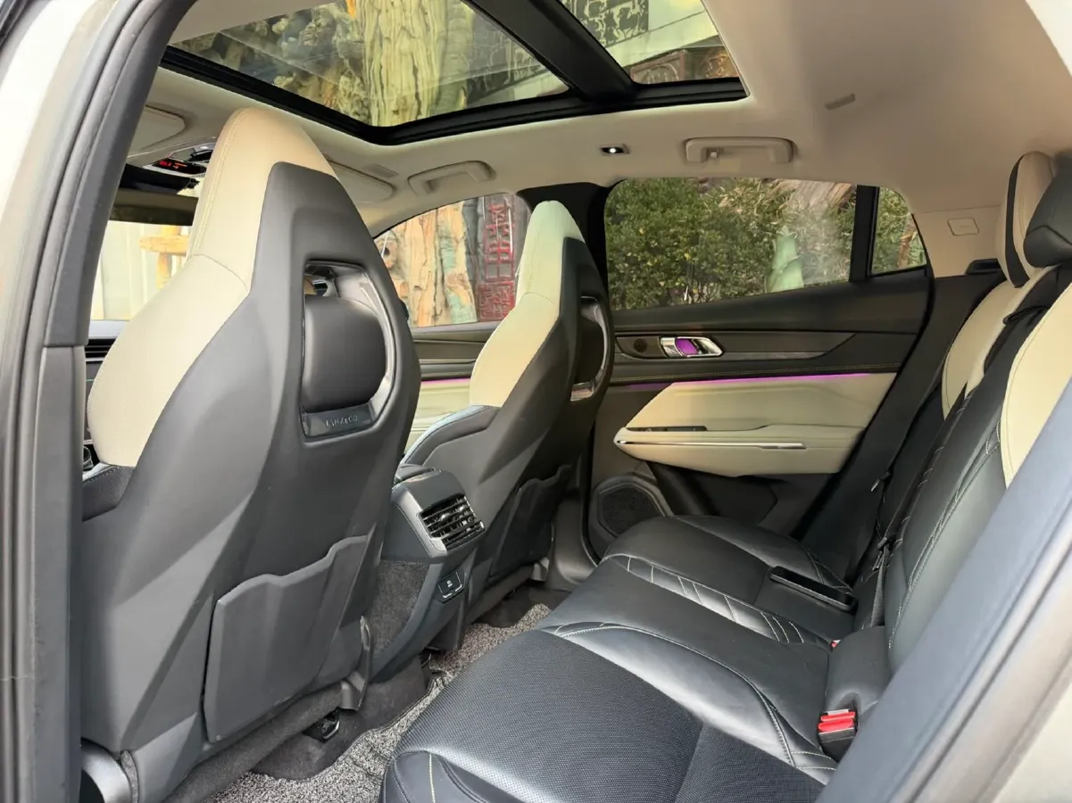 2020 LYNK&CO 05 2.0T 254HP L4 8AT,autocango,china used car exporter,china ev exporter,chinese used car exporter,chinese used ev exporter