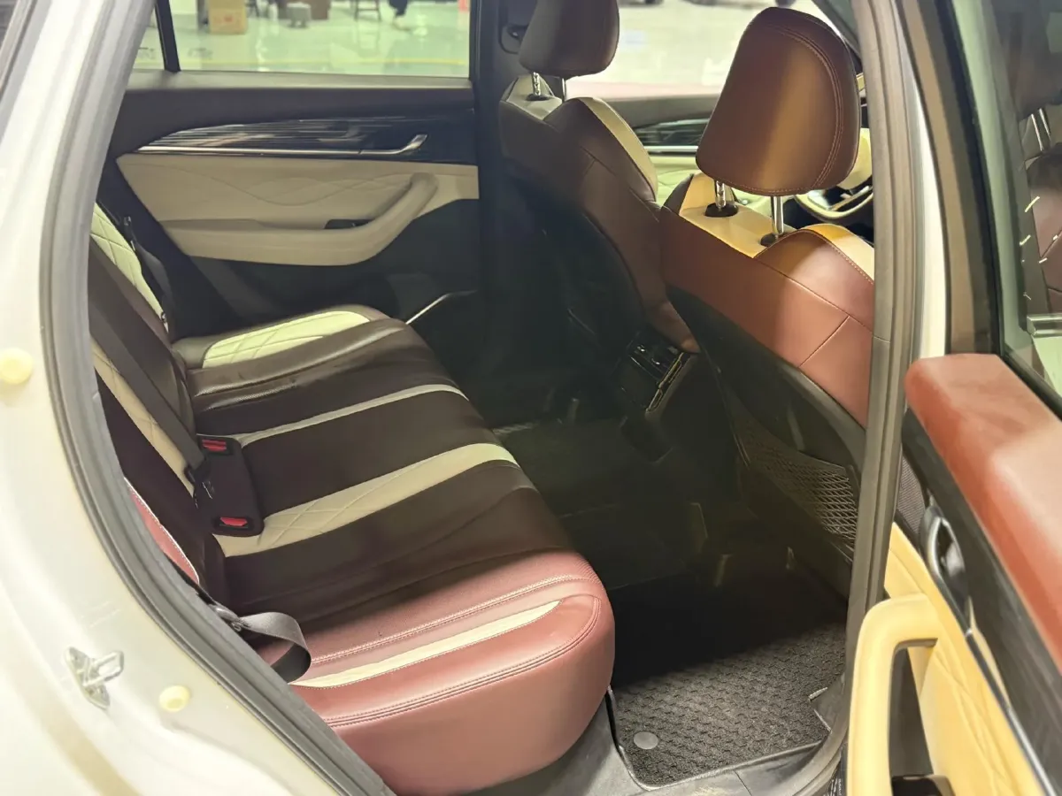 2021 Geely Monjaro 2.0T 218HP L4 7DCT,autocango,china used car exporter,china ev exporter,chinese used car exporter,chinese used ev exporter