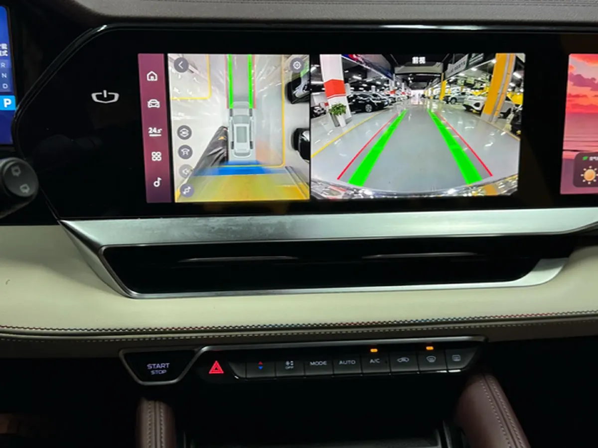 2021 Geely Monjaro 2.0T 218HP L4 7DCT,autocango,china used car exporter,china ev exporter,chinese used car exporter,chinese used ev exporter