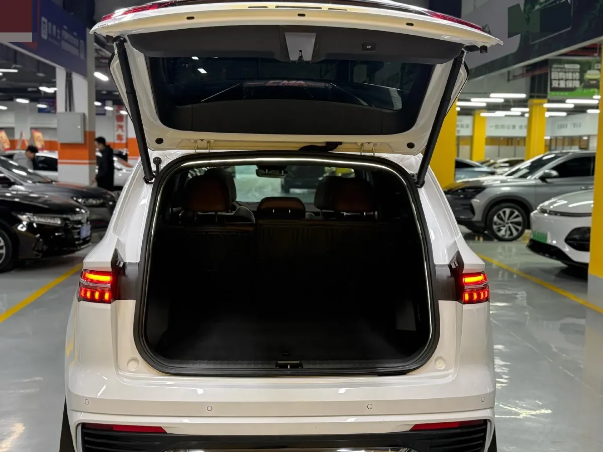 2021 Geely Monjaro 2.0T 218HP L4 7DCT,autocango,china used car exporter,china ev exporter,chinese used car exporter,chinese used ev exporter