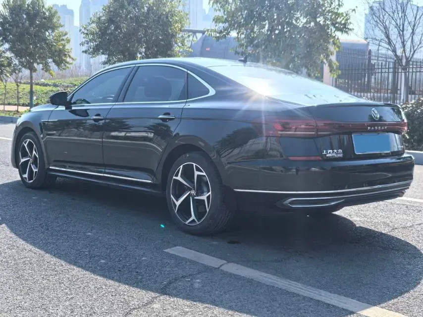 2023 Volkswagen Passat 2.0T 186HP L4 7DCT,autocango,china used car exporter,china ev exporter,chinese used car exporter,chinese used ev exporter