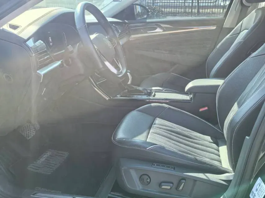 2023 Volkswagen Passat 2.0T 186HP L4 7DCT,autocango,china used car exporter,china ev exporter,chinese used car exporter,chinese used ev exporter