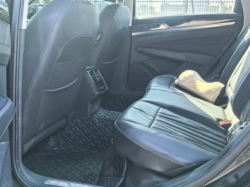 2023 Volkswagen Passat 2.0T 186HP L4 7DCT,autocango,china used car exporter,china ev exporter,chinese used car exporter,chinese used ev exporter