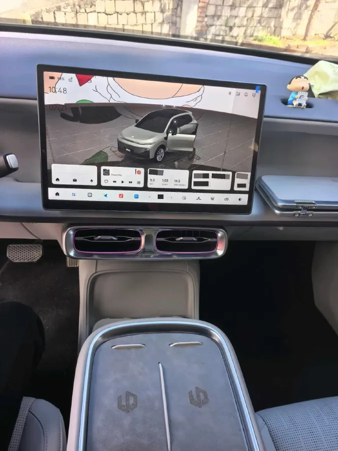 2025 Leapmotor B10 BEV 67.1KWH,autocango,china used car exporter,china ev exporter,chinese used car exporter,chinese used ev exporter