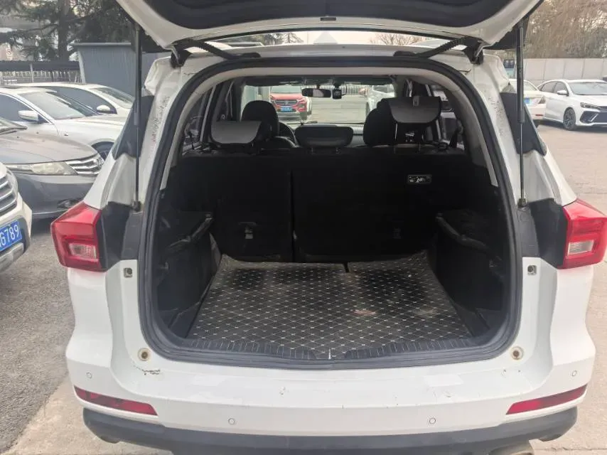 2018 Haval M6 1.5T 150HP L4 6MT,autocango,china used car exporter,china ev exporter,chinese used car exporter,chinese used ev exporter