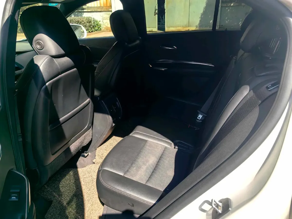 2021 Cadillac XT4 2.0T 237HP L4 9AT,autocango,china used car exporter,china ev exporter,chinese used car exporter,chinese used ev exporter