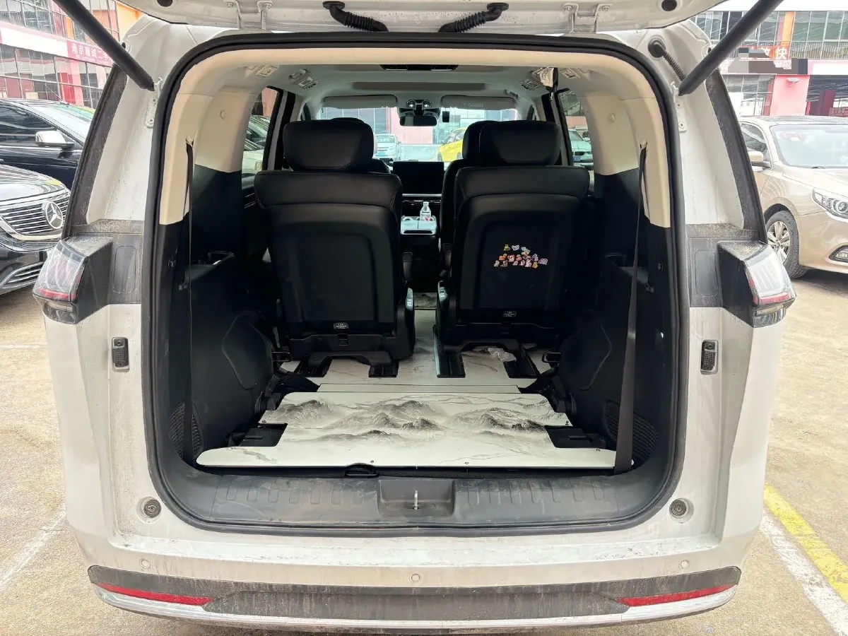 2024 GAC Trumpchi E8 2.0L 140HP L4 2DHT PHEV 25.57KWH,autocango,china used car exporter,china ev exporter,chinese used car exporter,chinese used ev exporter