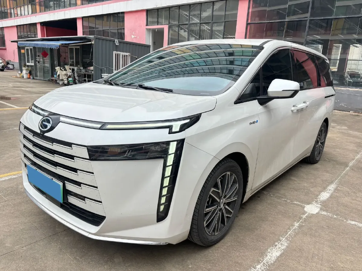2024 GAC Trumpchi E8 2.0L 140HP L4 2DHT PHEV 25.57KWH,autocango,china used car exporter,china ev exporter,chinese used car exporter,chinese used ev exporter
