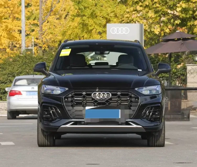 2024 Audi Q5L 2.0T 245HP L4 7DCT,autocango,china used car exporter,china ev exporter,chinese used car exporter,chinese used ev exporter