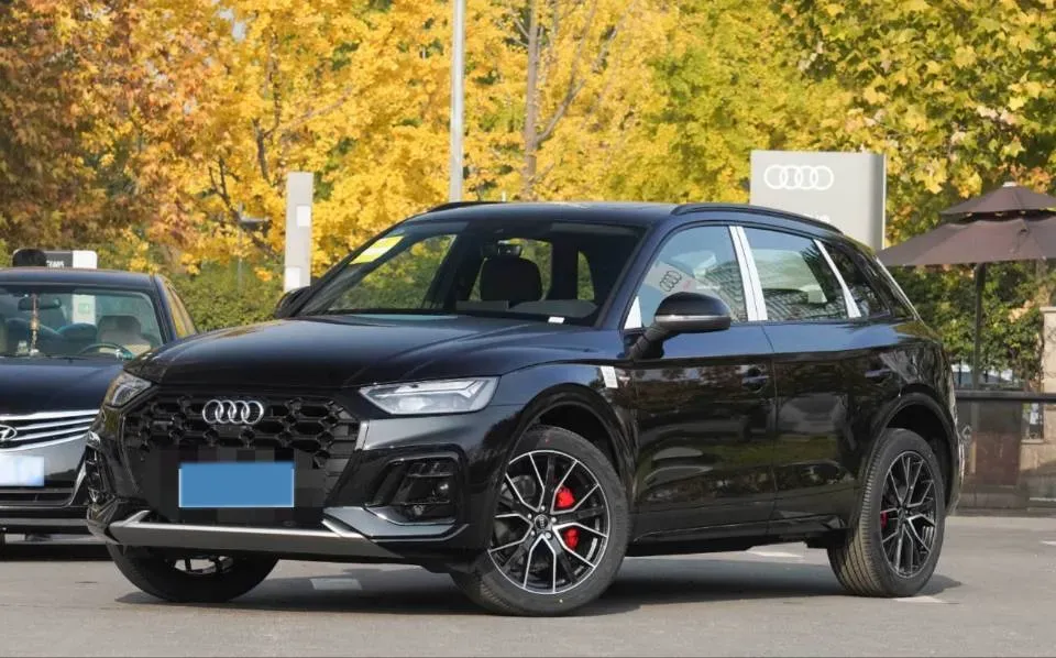 2024 Audi Q5L 2.0T 245HP L4 7DCT,autocango,china used car exporter,china ev exporter,chinese used car exporter,chinese used ev exporter