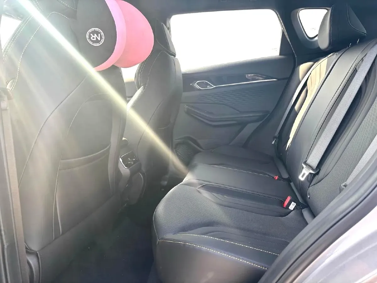 2025 Geely Coolray 1.5T 181HP L4 7DCT,autocango,china used car exporter,china ev exporter,chinese used car exporter,chinese used ev exporter