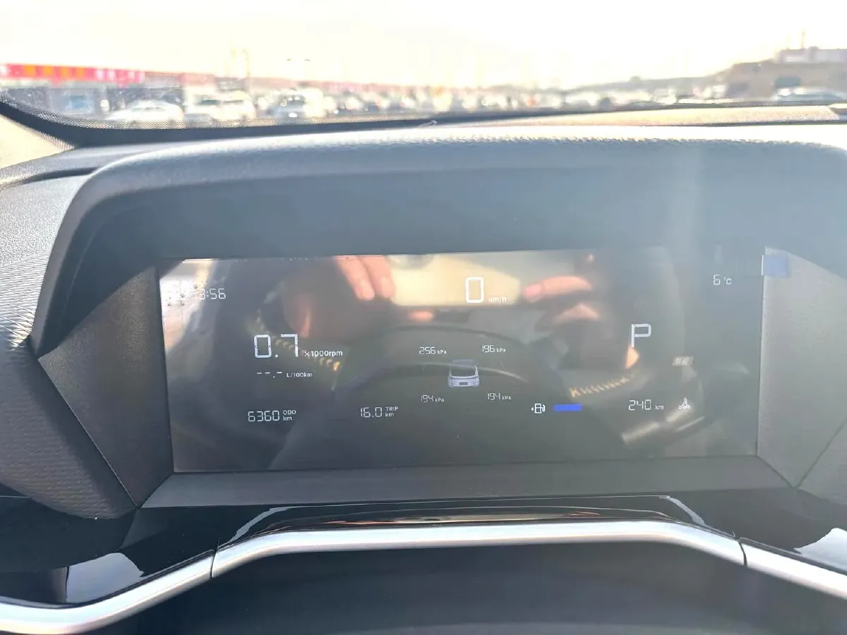 2025 Geely Coolray 1.5T 181HP L4 7DCT,autocango,china used car exporter,china ev exporter,chinese used car exporter,chinese used ev exporter