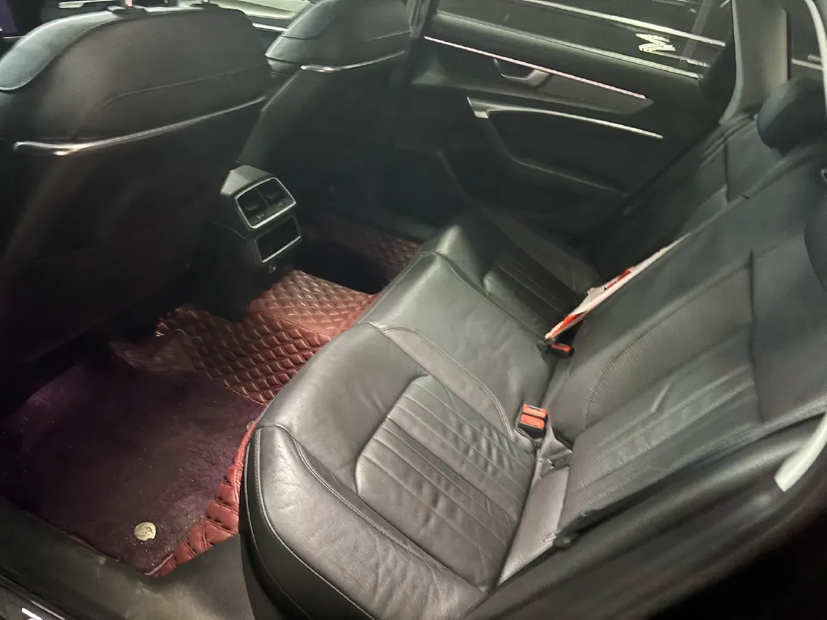 2021 Audi A6L 2.0T 224HP L4 7DCT,autocango,china used car exporter,china ev exporter,chinese used car exporter,chinese used ev exporter